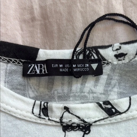Zara Black and White Graphic T-Shirt - Picture 8 of 8